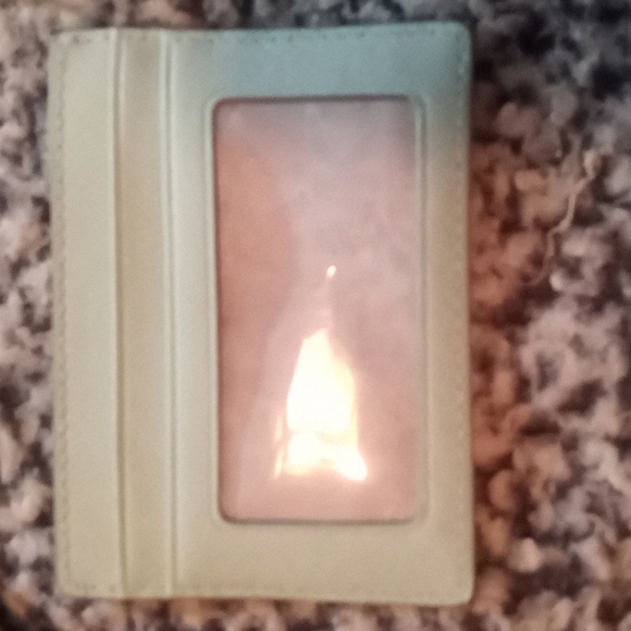 Micheal Kors wallet - Picture 4 of 6